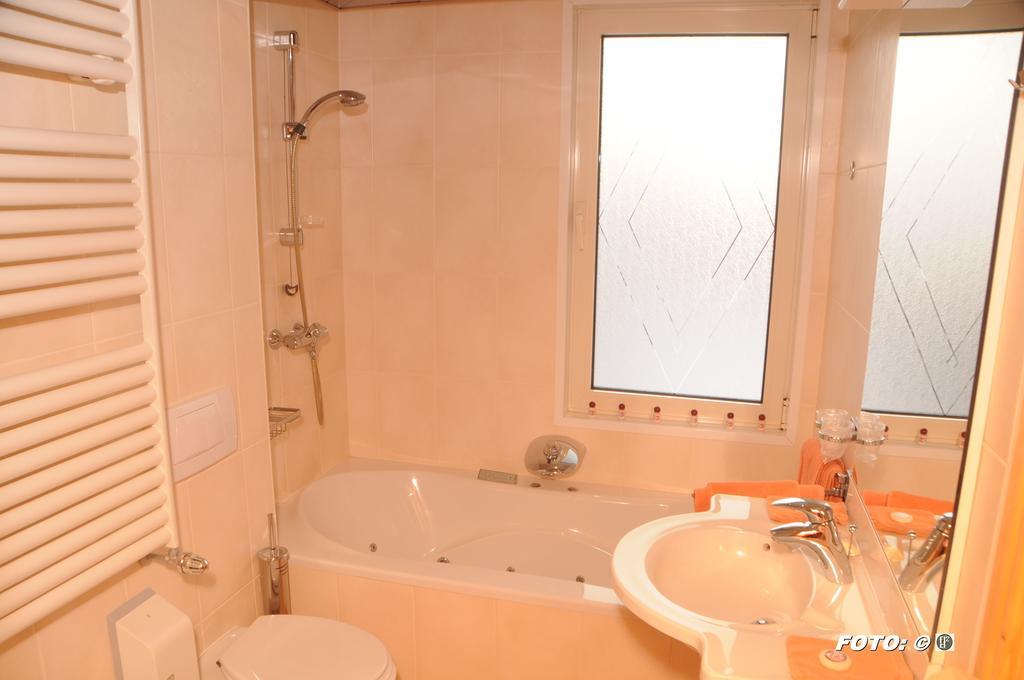 Hotel Het Galjoen Dronten Extérieur photo